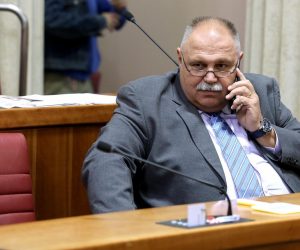 19.10.2017., Zagreb - Sabor RH je 5. sjednicu nastavio raspravom o Konacnom prijedlogu zakona o sustavu domovinske sigurnosti. Ivan Suker. 
Photo: Patrik Macek/PIXSELL
