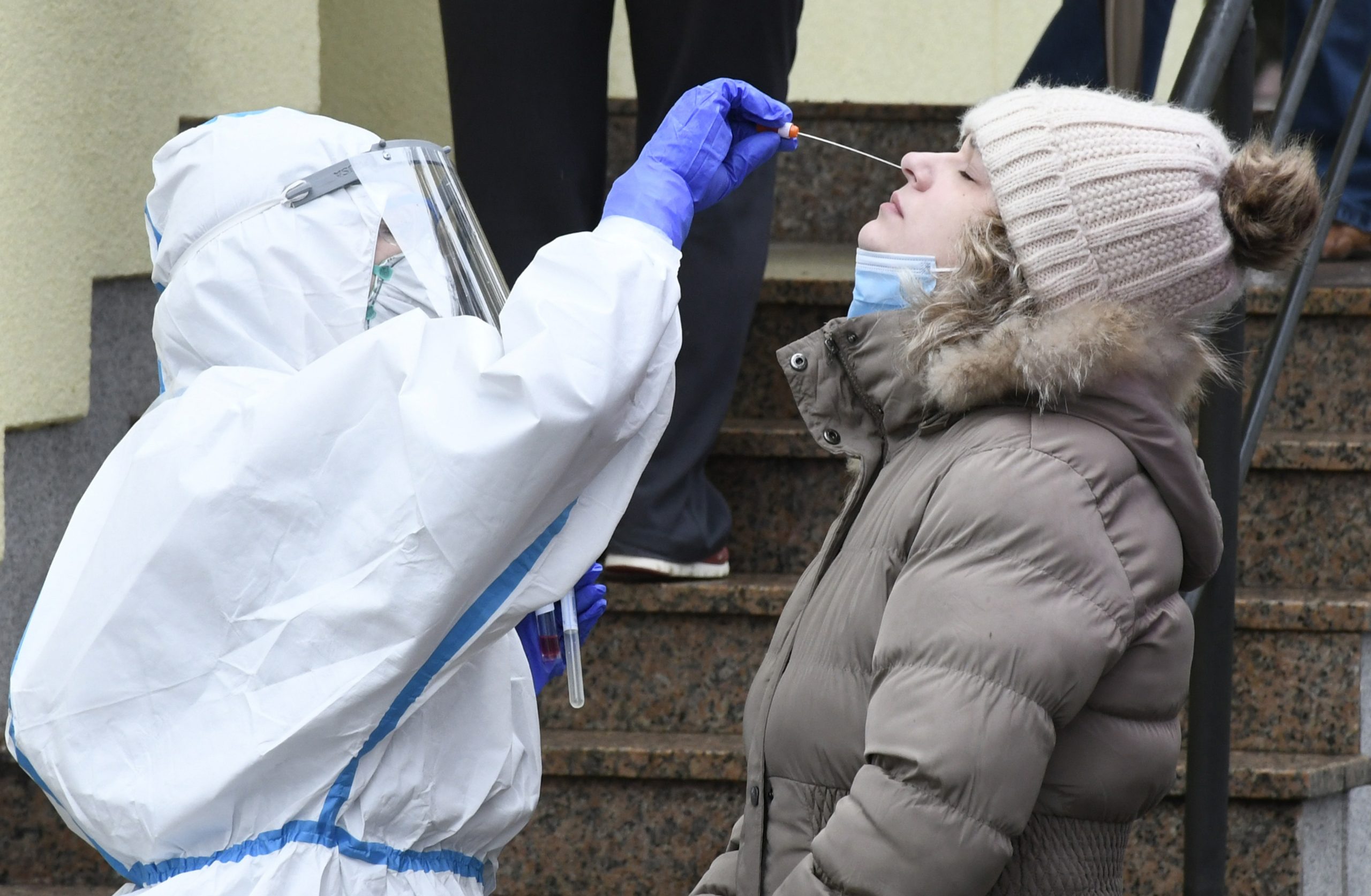 20.11.2020., Sisak - Redovi ispred Doma zdravlja za testiranje na COVID-19. Photo: Nikola Cutuk/PIXSELL