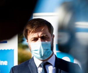 23.10.2020., Kastel Stafilic - Poceli radovi na izgradnji vodovodne i kanalizacijske mreze u Kastel Stafilicu. ministar gospodarstva i odrzivog razvoja Tomislav Coric Photo: Milan Sabic/PIXSELL