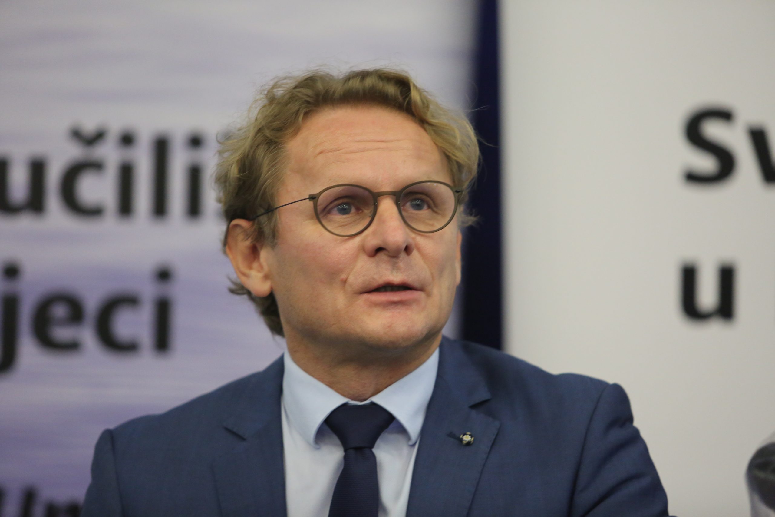 24.09.2020., Rijeka -  Interdisciplinarni znanstveni skup posvecen virusu COVID-19 pod nazivom "Advancement in Virology Research & an Opportunity to Improve International Impact of the University of Rijeka". Na skupu u prostoru Gradjevinskog fakulteta govorili su: Ivan Djikic, Daniel Rukavina, Stipan Jonjic i Snjezana Prijic Samarzija.
Photo:Goran Kovacic/PIXSELL