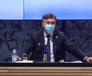 25.11.2020., Zagreb - U povodu obiljezavanja Medjunarodnog dana borbe protiv nasilja nad zenama, predsjednik Vlade Andrej Plenkovic sudjelovao je na sastanku Nacionalnog tima za sprecavanje i borbu protiv nasilja nad zenama i nasilja u obitelji.
Photo: Borna Filic/PIXSELL
