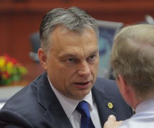 26.06.2015, Bruxelles - Premijer Madjarske Viktor Orban i premijer Irske Enda Kenny razgovaraju uoci pocetka drugog dana sastanka Europskog vijeca na kojemu se odlucuje o novoj migrantskoj politici EU i na kojemu britanski premijer David Cameron iznosi ideje o novom posebnom statusu Velike Britanije u EU.
Photo: Tomislav Krasnec/PIXSELL