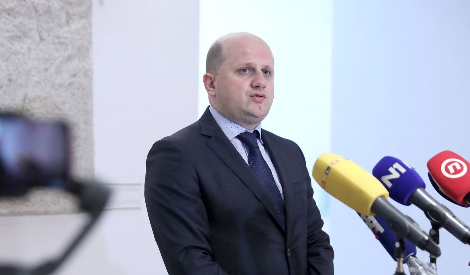 26.10.2020., Zagreb - U Saboru je pocela tematska sjednica Odbora za zdravstvo o dugovima drzave prema veledrogerijama. Zastupnik Ivan Celic komentirao je prije sjednice stanje u zdravstvu. Photo: Patrik Macek/PIXSELL