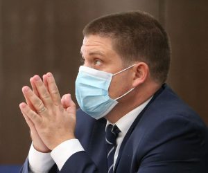 29.09.2020., Zagreb - U Kongresnoj dvorani Ministarstva mora, prometa i infrastrukture potpisan je Sporazum o odrzavanju i rekonstrukciji mostova na granici s BiH. Rijec je o Sporazumu koji se odnosi na odrzavanje i rekonstrukciju deset mostova preko rijeke Save, dok se nekolicina odnosi i na mostove preko rijeka Une i Korane. Ministar mora, prometa i infrastrukture, Oleg Butkovic.  Photo: Marko Prpic/PIXSELL