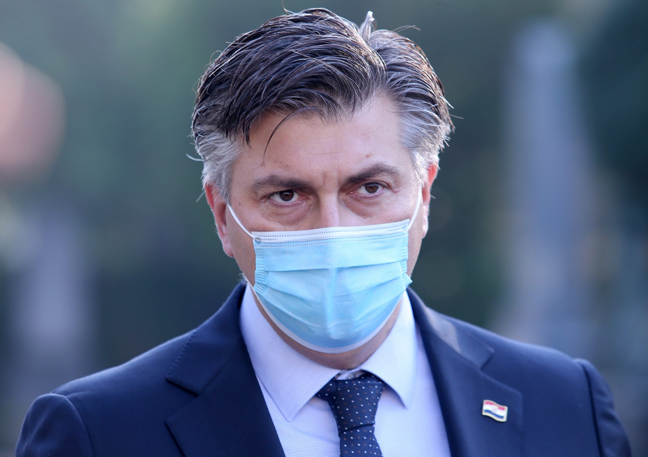 31.10.2020., Zagreb - U prigodi blagdana Svih svetih, predsjednik Vlade Andrej Plenkovic sa suradnicima polozio je vijence i zapaliio svijece na Gradskom groblju Mirogoj. Photo: Marko Prpic/PIXSELL