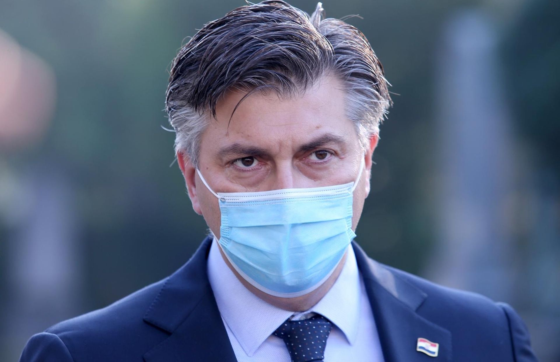 31.10.2020., Zagreb - U prigodi blagdana Svih svetih, predsjednik Vlade Andrej Plenkovic sa suradnicima polozio je vijence i zapaliio svijece na Gradskom groblju Mirogoj. Photo: Marko Prpic/PIXSELL