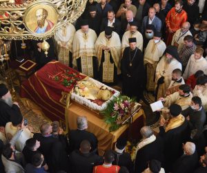 epa08789315 Orthodox priests hold a service by the coffin of Serbian Orthodox Church Metropolitan bishop of Montenegro, Metropolitan Amfilohije (Radovic) in Podgorica, Montenegro, 31 October 2020. Metropolitanate of Montenegro and the Littoral reported that Metropolitan Amfilohije died on 30 October 2020 in Podgorica, Montenegro at the age of 82. He had served in the top post in the Serbian Orthodox church for 30 years, a period in which former communist Yugoslavia shattered into separate states, including the Montenegro's breakaway from Serbia in 2006.  EPA/BORIS PEJOVIC