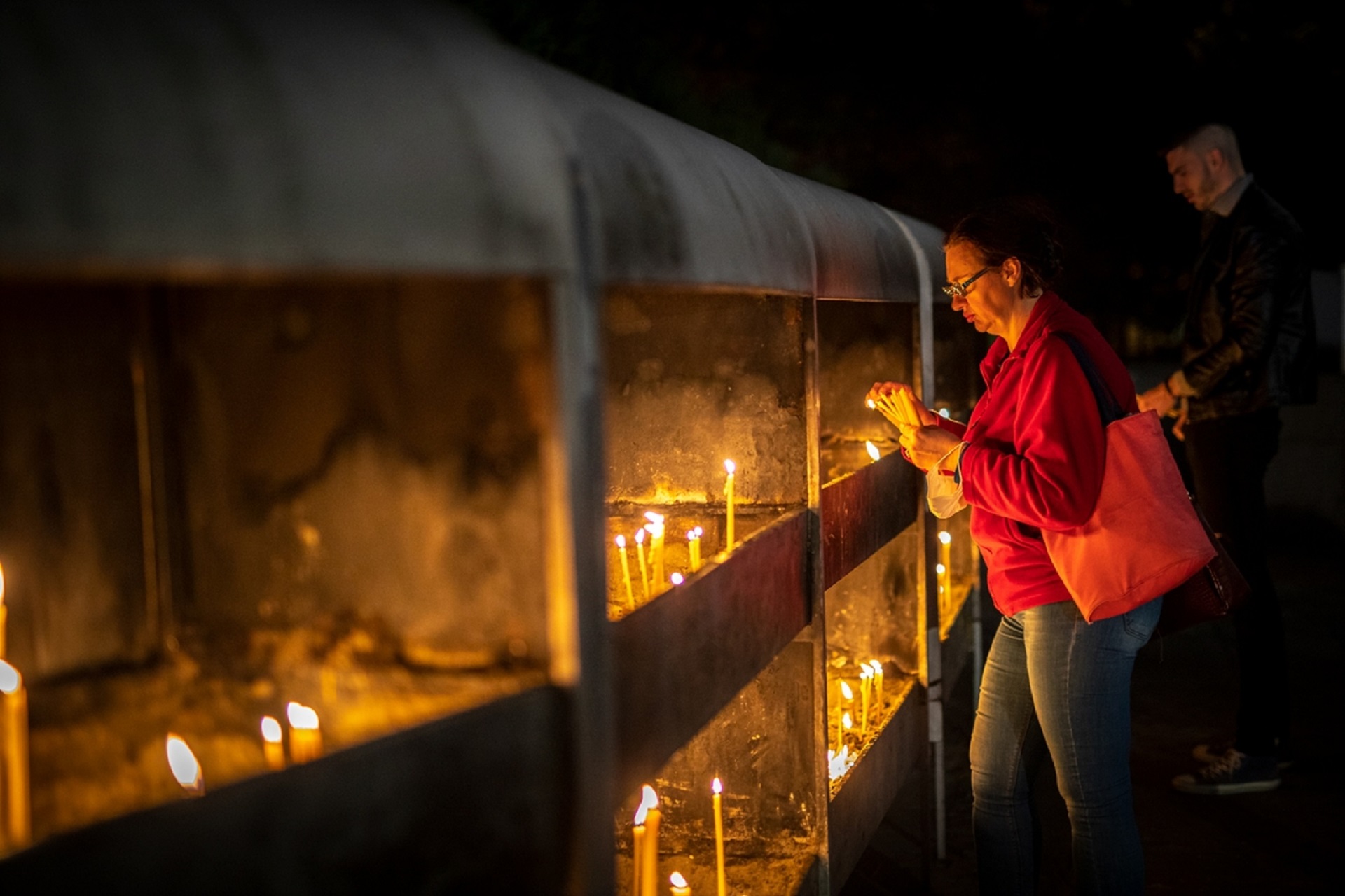 30, October, 2020, Belgrade - In front of the Temple of Saint Sava, citizens lit saints on the occasion of the death of Metropolitan Amfilohije of Montenegro and the Littoral. Photo: M.M./ATAImages

30, oktobar, 2020, Beograd  - Ispred Hrama Svetog Save gradjani palili svece povodom smrti mitropolita crnogorsko-primorskog Amfilohija. Photo: M.M./ATAImages