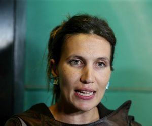 25.10.2019., Zagreb - ispred muzeja Iluzija odrzana  konferencija za medije o strajku u srednjim i osnivnim skolama na kojoj je govorila Ana Tuskan. 
Photo: Dalibor Urukalovic/PIXSELL