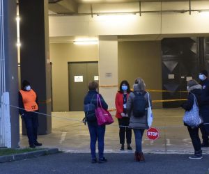 28.11.2020., Zagreb - Dolazak medicinskih sestara u Arenu Zagreb uoci dolaska oboljelih od koronavirusa. 
Photo: Davorin Visnjic/PIXSELL