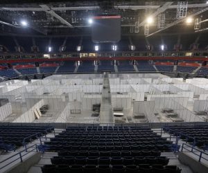 06, July, 2020, Belgrade - The Ministry of Health and the Army of the Republic of Serbia are setting up military beds in the Stark Arena to form a temporary covid hospital for people who have mild symptoms of the coronavirus. Photo: Antonio Ahel/ATAImages/PIXSELL

06, jul,2020, Beograd - Ministarstvo zdravlja i Vojska Republike Srbije namestaju vojne krevete u Stark areni za formiranje privremene kovid bolnice za ljude koji imaju blaze simtome korona virusa. Photo: Antonio Ahel/ATAImages/PIXSELL