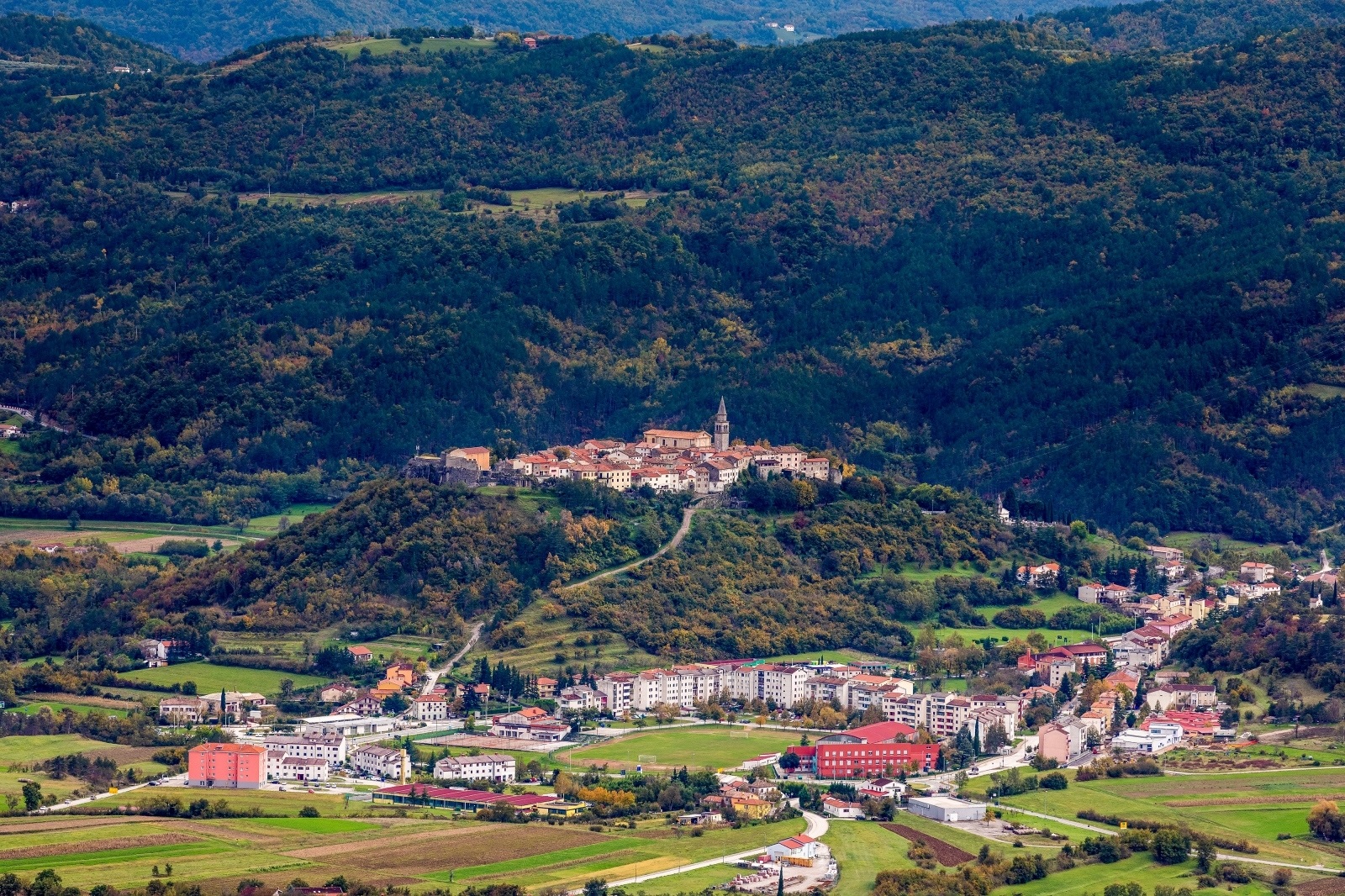 17.10.2020., Buzet - 
Panorama grada Buzeta.
Photo: Srecko Niketic/PIXSELL