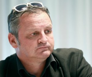 Zagreb: Konferencija za medije Sindikata javnih službi 12.11.2018., Zagreb - Zgrada sindikata, dvorana Andromeda. Konferencija za medije Sindikata javnih sluzbi - potpisnika Temeljnog kolektivnog ugovora za sluzbenike i namjestenike u javnim sluzbama. Tema konferencije je odluka Sindikata javnih sluzbi o ponudi Vlade RH za povecanje osnovice za place i najava daljnjih aktivnosti. Igor Tripalo Photo: Sanjin Strukic/PIXSELL