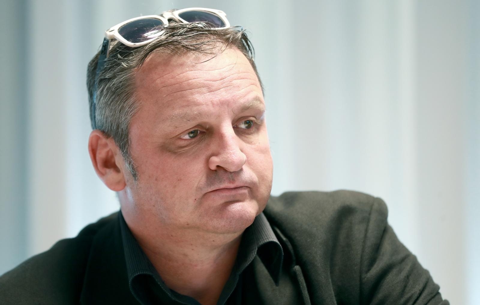 Zagreb: Konferencija za medije Sindikata javnih službi 12.11.2018., Zagreb - Zgrada sindikata, dvorana Andromeda. Konferencija za medije Sindikata javnih sluzbi - potpisnika Temeljnog kolektivnog ugovora za sluzbenike i namjestenike u javnim sluzbama. Tema konferencije je odluka Sindikata javnih sluzbi o ponudi Vlade RH za povecanje osnovice za place i najava daljnjih aktivnosti. Igor Tripalo Photo: Sanjin Strukic/PIXSELL