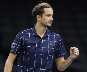 epa08804601 Daniil Medvedev of Russia  reacts during his semifinal match against Milos Raonic of Canada at the Rolex Paris Masters tennis tournament in Paris, France, 07 November 2020.  EPA/IAN LANGSDON
