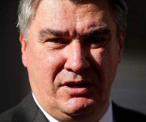 02.11.2020., Zagreb - Predsjednik Zoran Milanovic sudjelovao je na svecanoj sjednici Predsjednistva SDP-a u povodu obiljezavanja 30 godina hrvatske socijaldemokracije. Predsjednik Zoran Milanovic nakon svecane sjednice dao je izjavu okupljenim medijima. 
Photo: Goran Stanzl/PIXSELL