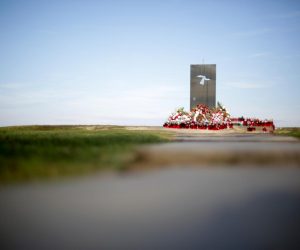 17.11.2015., Vukovar - Ovcara, mjesto masovnog pokolja ranjenika iz vukovarske bolnice, nalazi se na osamljenom mjestu, nekoliko kilometara od sredista Vukovara. Tu je 20. studenoga 1991.g. ubijeno 200 ljudi, nesrpske nacionalnosti. Ranjenici, civili i bolnicko osoblje zajedno su iz Vukovarske bolnice 18. studenoga 1991. godine odvedeni na Ovcaru. Tu su masakrirani, ubijeni vatrenim oruzjem i na istom mjestu njihova tijela nabacana su jedno preko drugog u za to pripremljen rov i pokrivena zemljom. Spomenik na mjestu masovnog pokolja ranjenika. Photo: Grgur Zucko/PIXSELL