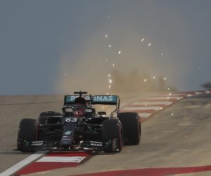 epa08861866 British Formula One driver George Russell of Mercedes-AMG Petronas in action during the first practice session of the Formula One Sakhir Grand Prix at Bahrain International Circuit near Manama, Bahrain, 04 December 2020. The Formula One Sakhir Grand Prix will take place on 06 December 2020.  EPA/TOLGA BOZOGLU / POOL
