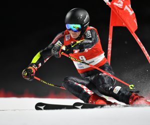 epa08846873 Filip Zubcic of Croatia in action during the men’s Parallel Slalom of the FIS Alpine Ski World Cup in Zuers am Arlberg, Austria, 27 November 2020.  EPA/PHILIPP GUELLAND