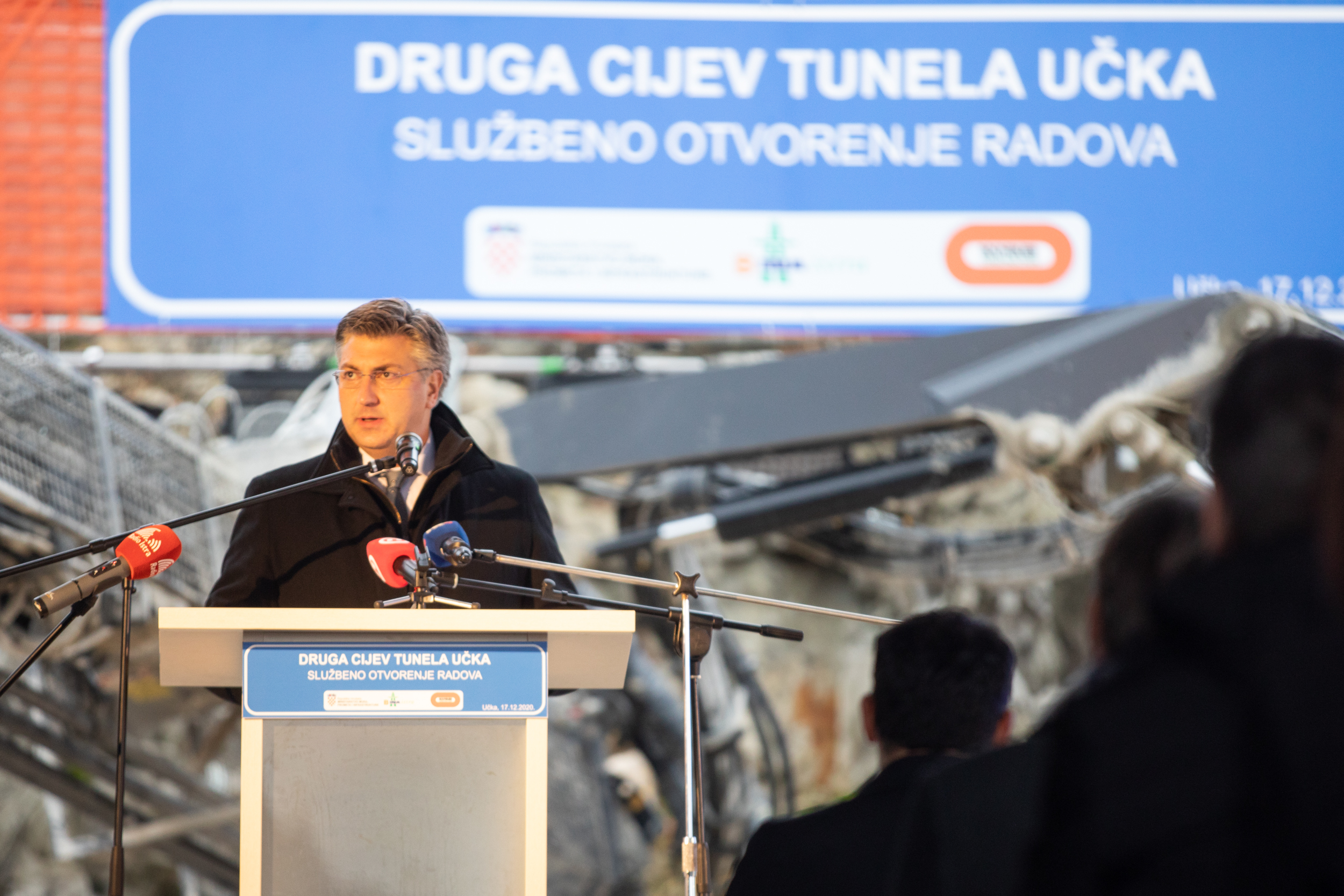 Učka, 17.12.2020. - Predsjednik Vlade Andrej Plenković (na fotografiji) sudjelovao je na svečanom obilježavanju početka radova izgradnje druge cijevi tunela Učka.
foto HINA/ Miljenko KLEPAC/ ml