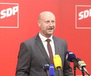 01.10.2020., Zagreb - Kandidat za predsjednika SDp-a Zeljko Kolar odrzao je u sjedistu stranke konferenciju za medije prije drugog kruga izbora.
Photo: Patrik Macek/PIXSELL