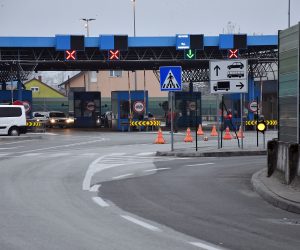 01.12.2020., Slavonski Brod - Prazan granicni prijelaz s BiH u Slavonskom Brodu nakon stupanja na snagu nove Odluke o privremenoj zabrani i ogranicavanju prelaska preko granicnih prijelaza RH.
Photo: Ivica Galovic/PIXSELL