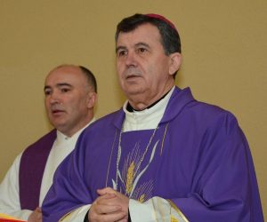 02.03.2016. Bosanski Brod, Gornja Mocila - U znak sjecanja na vrijeme ustrojavanja i djelovanja 101. Bosanskobrodske brigade i 24.godisnjicu  u crkvi sv. Antuna Padovanskog u Gornjim Mocilima sluzena je sveta misa za poginule branitelje, koju je predvodio vojni biskup Tomo Vuksic. 
Photo: Ivica Galovic/ PIXSELL