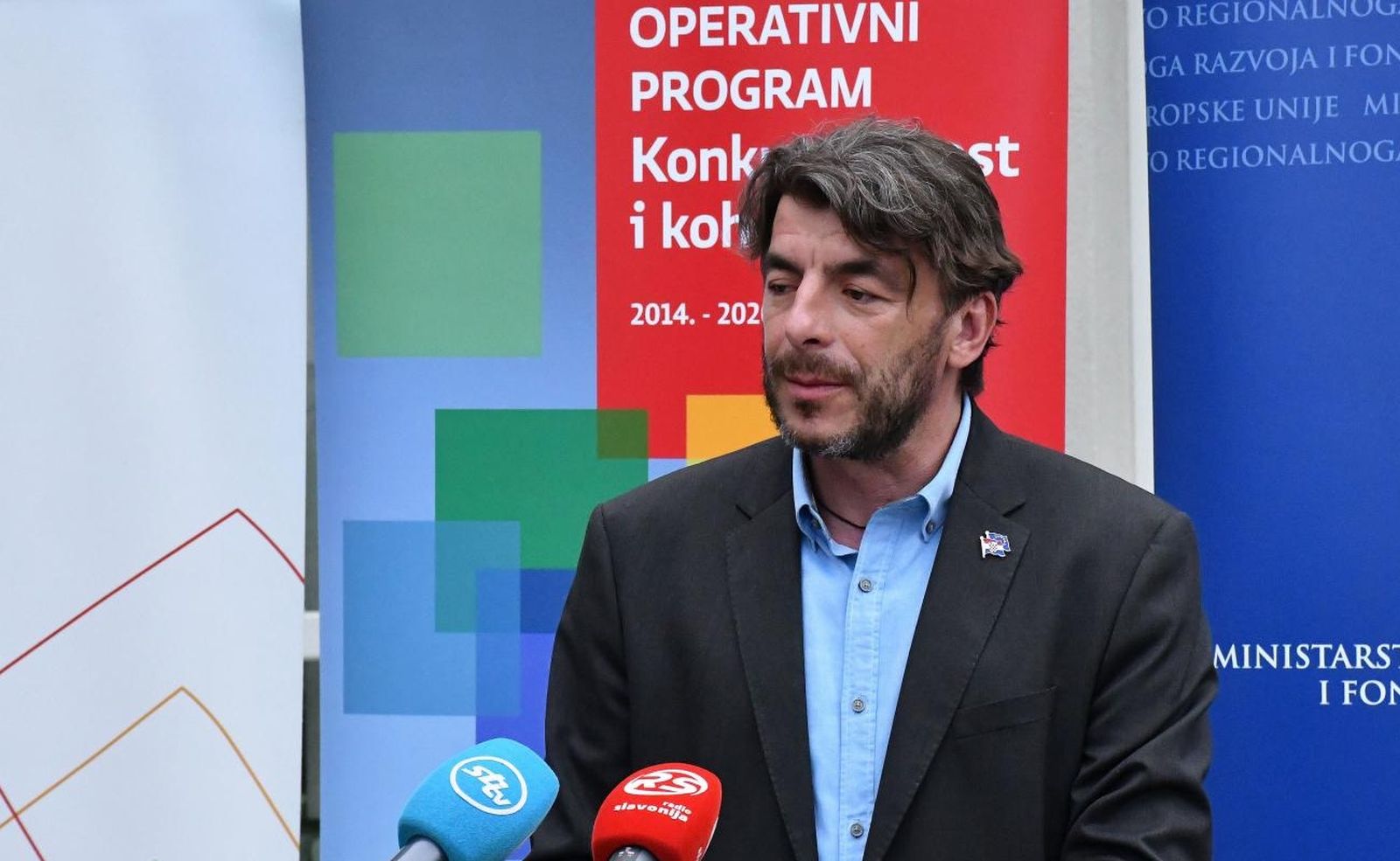 03.07.2020. Slavonski Brod - Ministar regionalnog razvoja i fondova Europske unije Marko Pavic na svecanosti urucivanja ugovora o dodjeli bespovratnih nacionalnih i europskih sredstava u iznosu od  85 milijuna kuna korisnicima s podrucja Brodsko-posavske zupanije.  Dragan Jelic, drzavni tajnik u Ministarstvu rada i mirovinskog sustava.

Photo: Ivica Galovic/PIXSELL