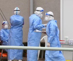 03.12.2020., Sibenik - Ispred sibenske opce bolnice nema guzve na uzimanju uzoraka na testiranju na koronavirus.
Photo: Hrvoje Jelavic/PIXSELL
