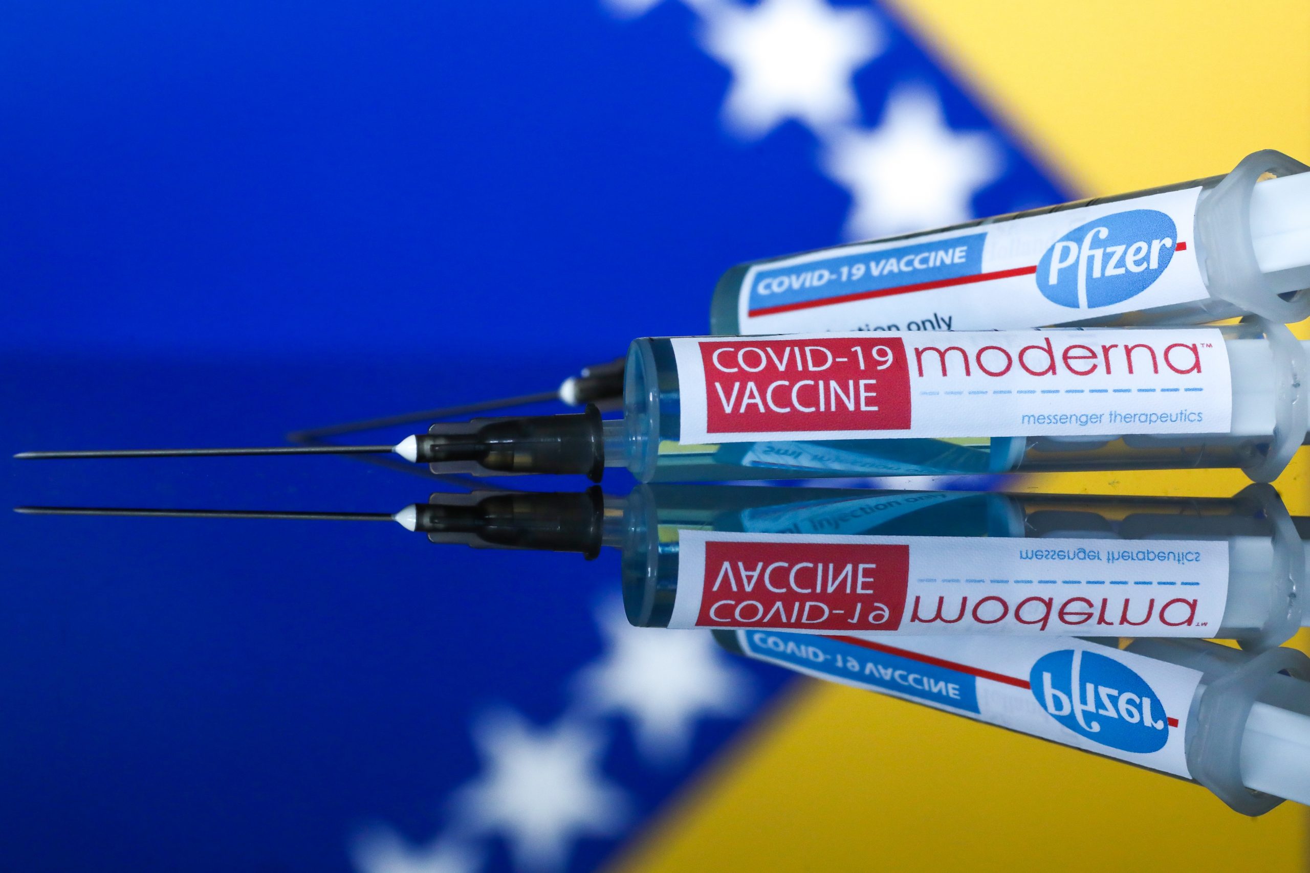 03.12.2020., Sarajevo, Bosna i Hercegovina  - Ilustracije Pfizer i Moderna cjepiva protiv virusa Covid-19.
Photo: Armin Durgut/PIXSELL