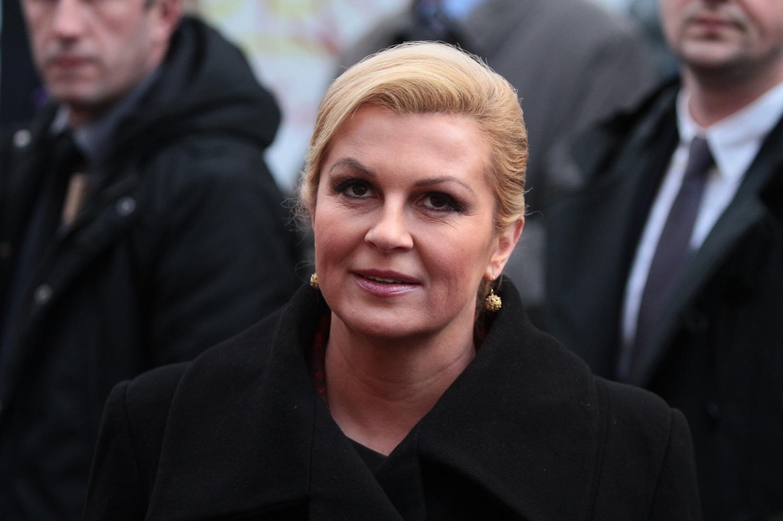 03.03.2015., Sarajevo, BiH - Predsjednica RH Kolinda Grabar-Kitarovic u sluzbenom posjetu Bosni i Hercegovini. Prosetala se gradom i nakratko se zaustavila ispred Pravoslavne crkve, fotografirala se ispred Katedrale i ispred Gazi Husrev - begove dzamije. Domacini prilikom setnje gradom bili su Marinko Cavara, predsjednik Federacije BiH i Borjana Kristo prva zamjenica predsjedavajuceg Predstavnickog doma Parlamentarne skupstine BiH.  
Photo: HaloPix/PIXSELL