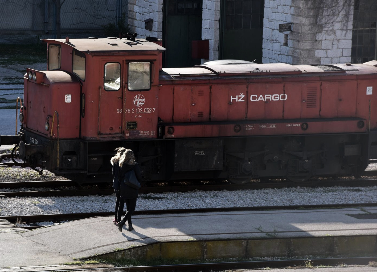 04.12.2017., Sibenik - Lokomotiva HZ Carga na zeljeznickom koldvoru.
Photo: Hrvoje Jelavic/PIXSELL