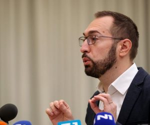 8.12.2020., Zagreb - Tomislav Tomasevic odrzao je konferenciju za medije za vrijeme trajanja sjednice Gradske skupstine. 
Photo: Goran Stanzl/PIXSELL