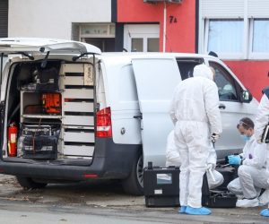 08.12.2020., Osijek - U privatnoj kuci u Osijeku pronadjena je mrtva osoba, policija utvrdjuje radi li se o nasilnoj smrti. 
Photo: Dubravka Petric/PIXSELL