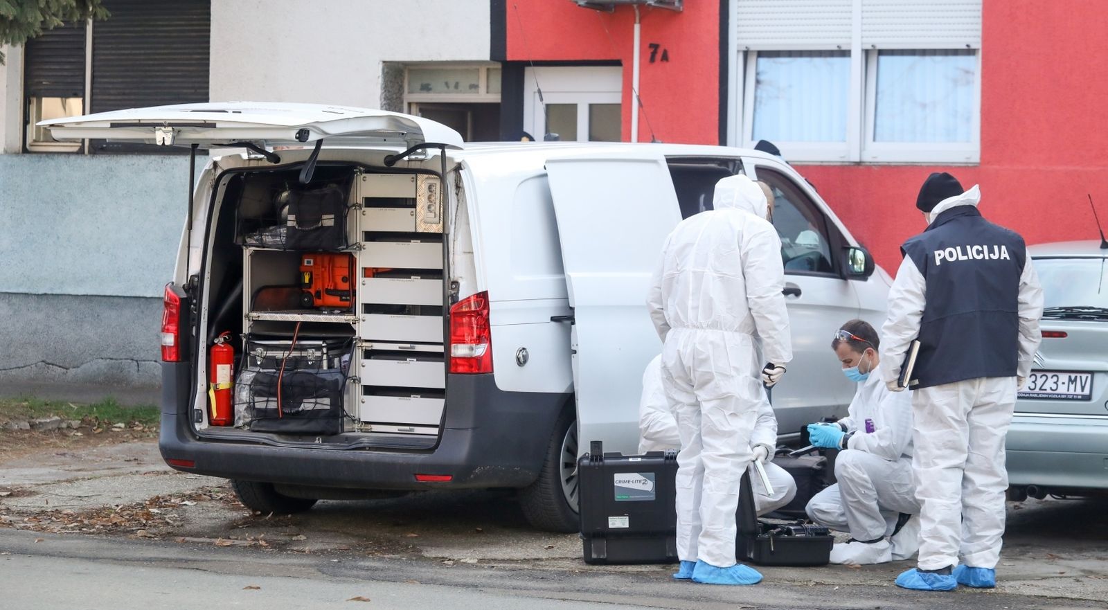 08.12.2020., Osijek - U privatnoj kuci u Osijeku pronadjena je mrtva osoba, policija utvrdjuje radi li se o nasilnoj smrti. 
Photo: Dubravka Petric/PIXSELL