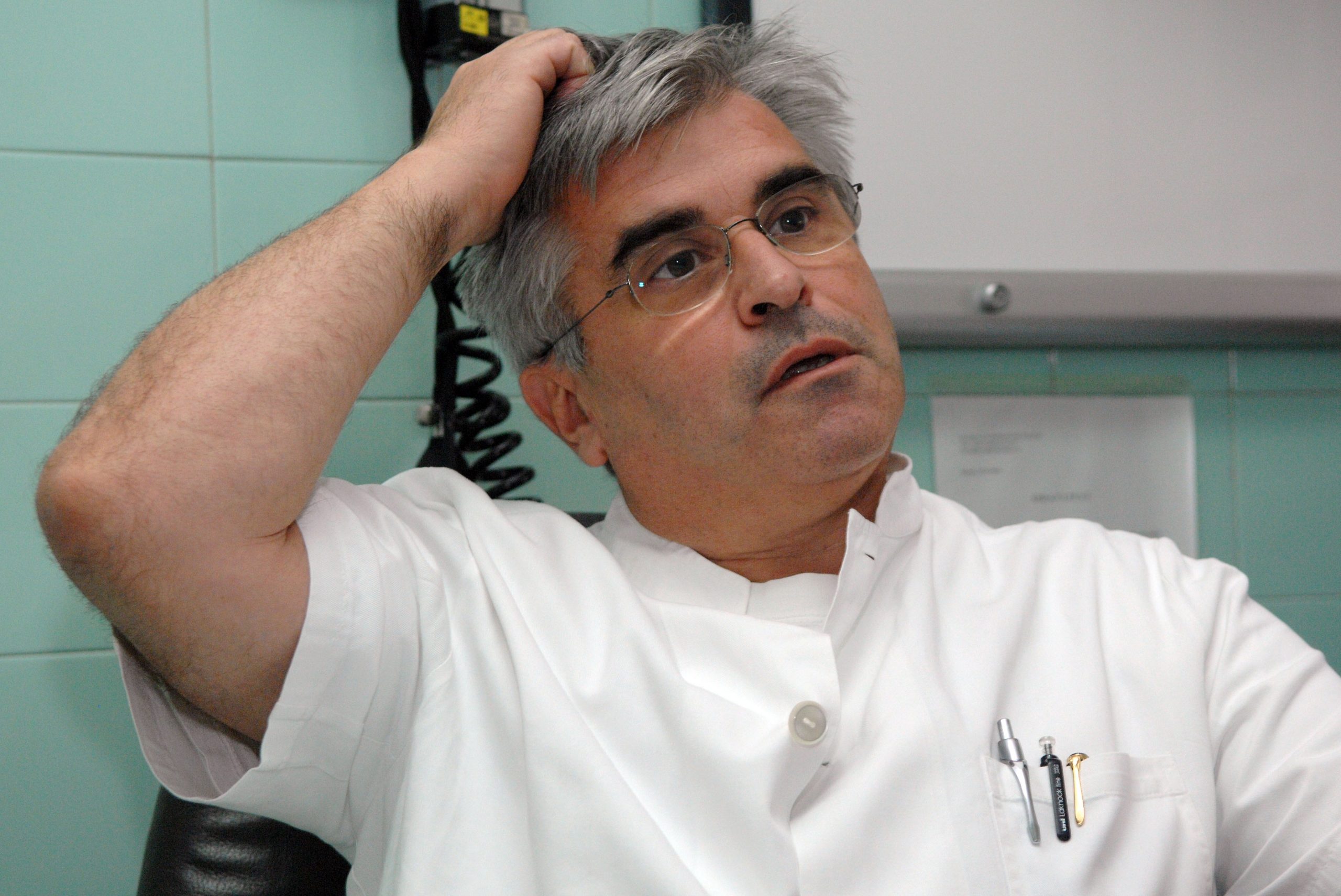 16.11.2009., Zagreb - Klinika za infektivne bolesti "Dr. Fran Mihaljevic". Djelatnici intezivnog odijela koji se bore protiv H1N1 gripe.
Photo: Marko Prpic/PIXSELL