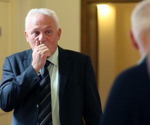 13.09.2010.,Zagreb - Sjednica saborskog istraznog povjerenstva za utvrdjivanje cinjenica u vezi privatizacije Ine. Tomislav Dragicevic pozvan je da svjedoci o svojim saznanjima o Ini.
Photo: Jurica Galoic/PIXSELL