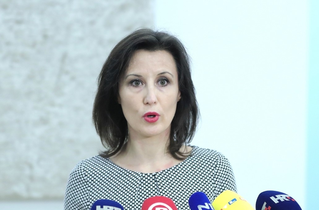 10.12.2020., Zagreb. Nastavak 4. sjednice Hrvatskoga sabora. U pauzi saborske sjednice Dalija Oreskovic obratila se novinarima. Photo: Sanjin Strukic/PIXSELL