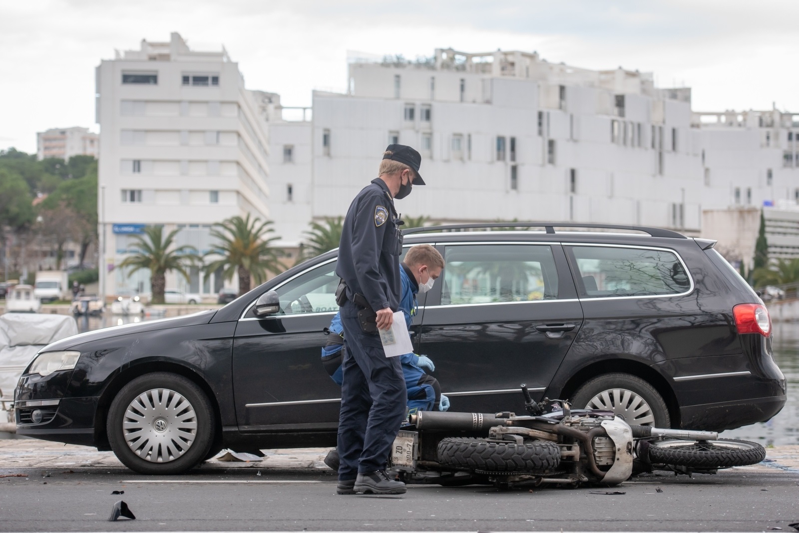 10.12.2020., Zadar - Oko 11h na Obali kneza Tomislava dogodila se prometna nesreca u kojoj je tesko ozlijedjen motociklist.
Photo: Dino Stanin/PIXSELL