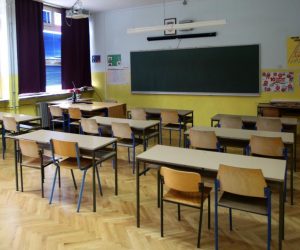 11.05.2020.,Sibenik - Odlukom Stozera za civilnu zastitu nakon mjesec i pol dana skole su otvorile svoja vrata.Odaziv ucenika je mali i ucionice su i dalje prazne. 
Photo: Dusko Jaramaz/PIXSELL