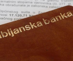 03.01.2013., Zadar - Nekadasnji klijent Ljubljanske banke Slavko Marusic, dobio je rjesenje o ovrsi. Banka mu je sjela na mirovinu i potrazuje oko 17 000 kn na ime duga od 8 kn iz 1989 godine ukljucujuci kamatu.
Photo: Dino Stanin/PIXSELL