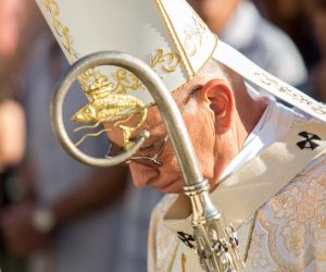 15.08.2019., Rijeka - U Svetistu Majke Bozje Trsatske odrzana je procesija i sveta misa povodom blagdana Velike Gospe. Svecano euharistijsko slavelje predvodio je rijecki nadbiskup mons Ivan Devcic Photo: Nel Pavletic/PIXSELL