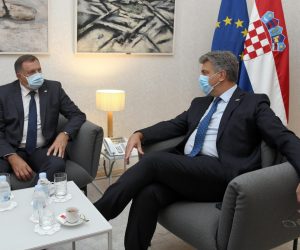16.09.2020., Zagreb - Susret clana predsjednistva BiH Milorada Dodika i  predsjednika Vlade RH Andreja Plenkovica u Banskim dvorima.
Photo: Josip Regovic/PIXSELL