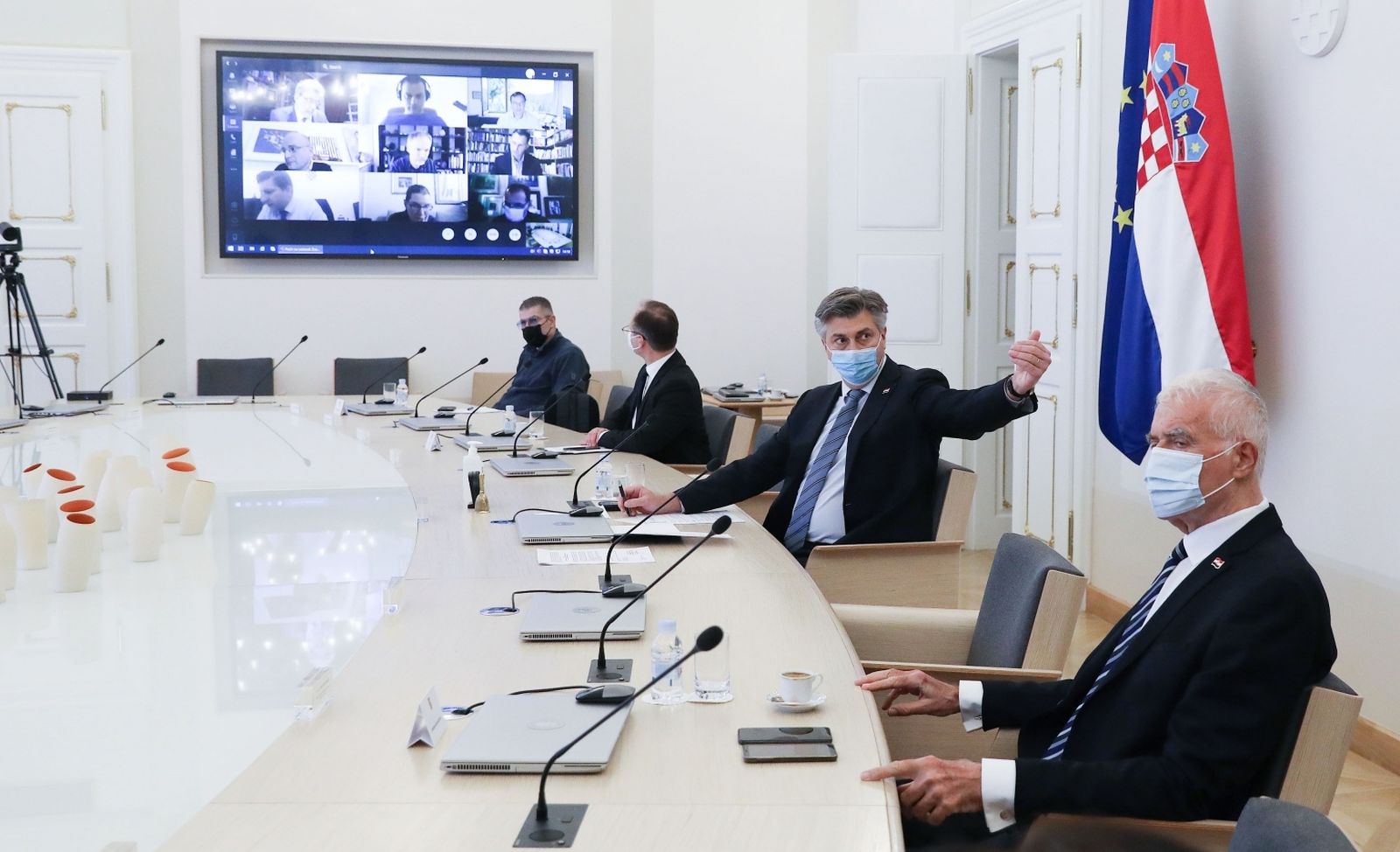 20.11.2020., Zagreb - U Banskim dvorima je odrzana sjednica Znanstvenog savjeta za borbu protiv koronavirusa. Predsjednik Vlade Andrej Plenkovic, Zvonko Kusic  Photo: Patrik Macek/PIXSELL