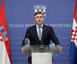 20.11.2020.,   Zagreb - U Vladi RH je odrzan je sastanak vladinog Znanstvenog savjeta za koronavirus. Predsjednik Vlade Andrej Plenkovic odrzao je konferenciju za medije na kojoj je govorio o zakljuccima sastanka.
Photo: Igor Kralj/PIXSELL