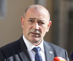 22.10.2020., Zagreb - Ministar branitelja Tomo Medved dolazi na 15. sjednicu Vlade Rh u Banske dvore. Photo: Patrik Macek/PIXSELL
