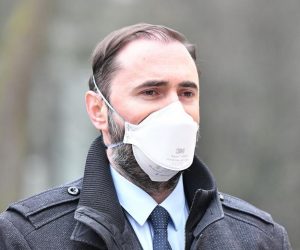 25.11.2020., Varazdin- Predsjednik Hrvatske lijecnicke komore Kresimir Luetic posjetio je Opcu bolnicu Varazdin gdje oboljele od koronavirusa u tranziru smjestaju u satore.
Photo: Vjeran Zganec Rogulja/PIXSELL