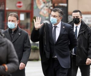 25.12.2020., Zagreb - Zagrebacki nadbiskup, kardinal Josip Bozanic, predvodio je misu svetkovine Rodjenja Gospodinova. Misnom slavlju prisustvovali su Andrej Plenkovic i Gordan Jandrokovic. Photo: Borna Filic/PIXSELL
