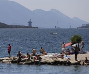 28.06.2020., Neum - Gradjani Bosne i Hercegovine napunili plaze. Photo: Denis Kapetanovic /PIXSELL