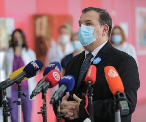 27.12.2020., Zagreb - Ministar zdravstva Vili Beros, zajedno s dr. Ivicom Luksicem je posjetio KB Dubrava gdje su se cijepili zdravstveni djelatnici. 
Photo: Tomislav Miletic/PIXSELL